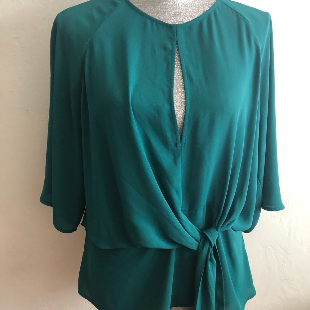 Express beautiful design 3/4 sleeves open in front blouse